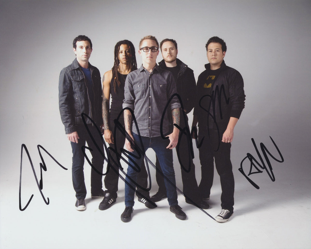 YELLOWCARD SIGNED 8X10 PHOTO 2