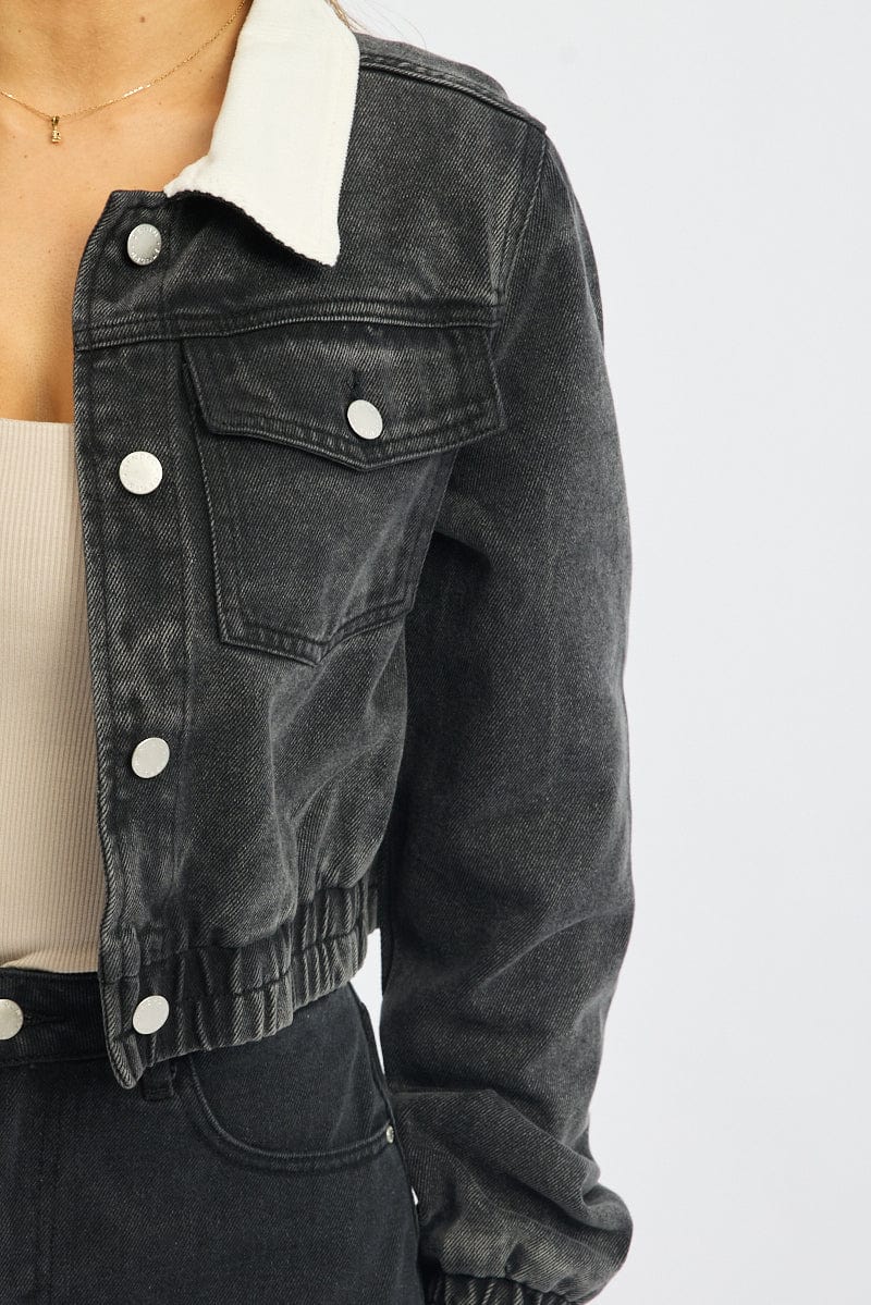 Black Crop Jacket With Contrast Collar
